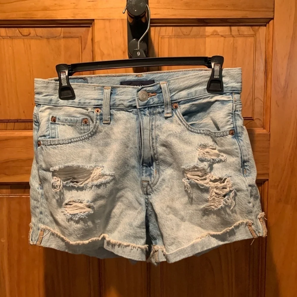 Aeropostale distressed mom